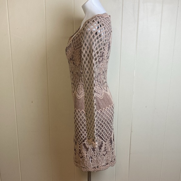 Tadashi Shoji Fitted Lace V Neck Party Dress Womens Size 6 Tan Cocktail Evening - Picture 3 of 10